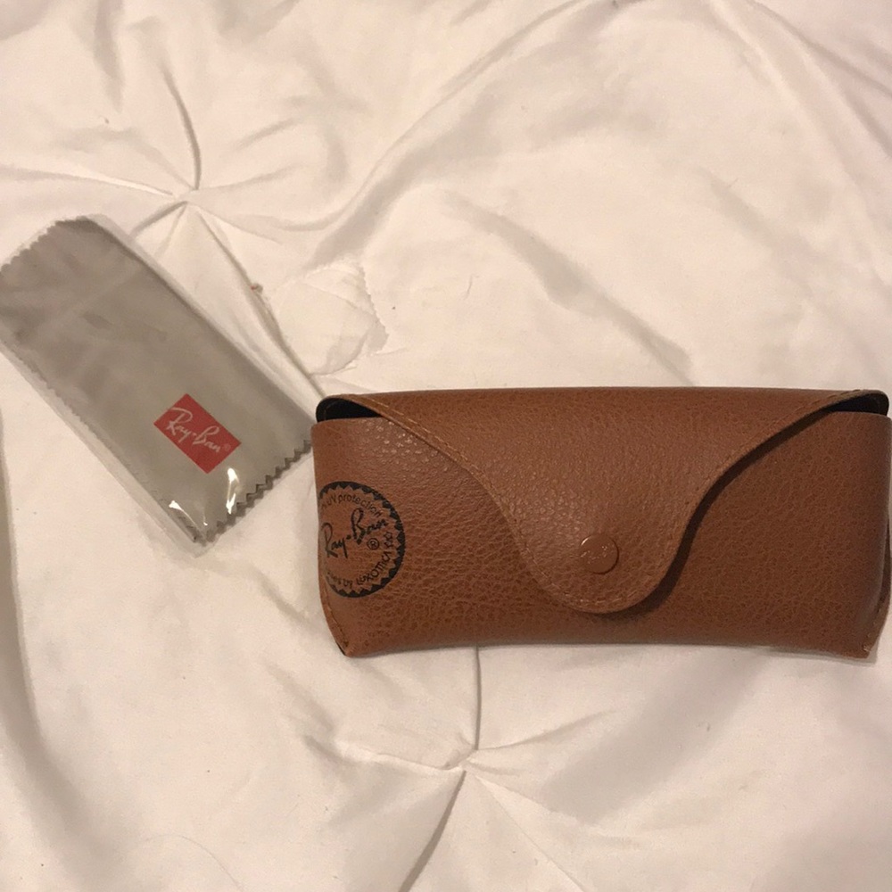 RayBan case and cloth